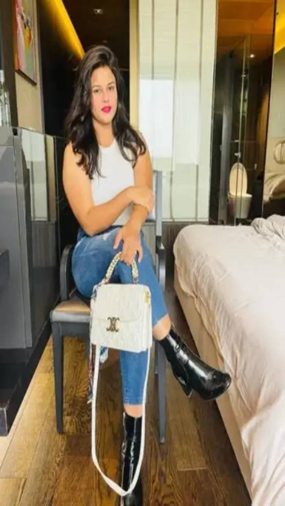 Nehru Place call girl service