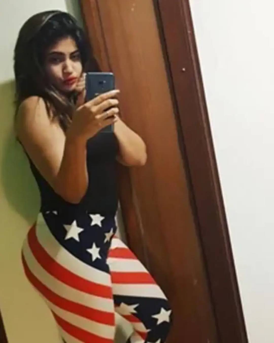 female call girl in Nehru Place